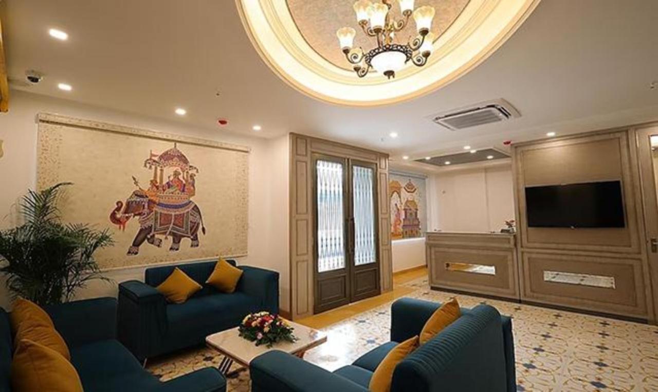 Fabhotel Prime Hampton By Ic'S Noida Exterior photo